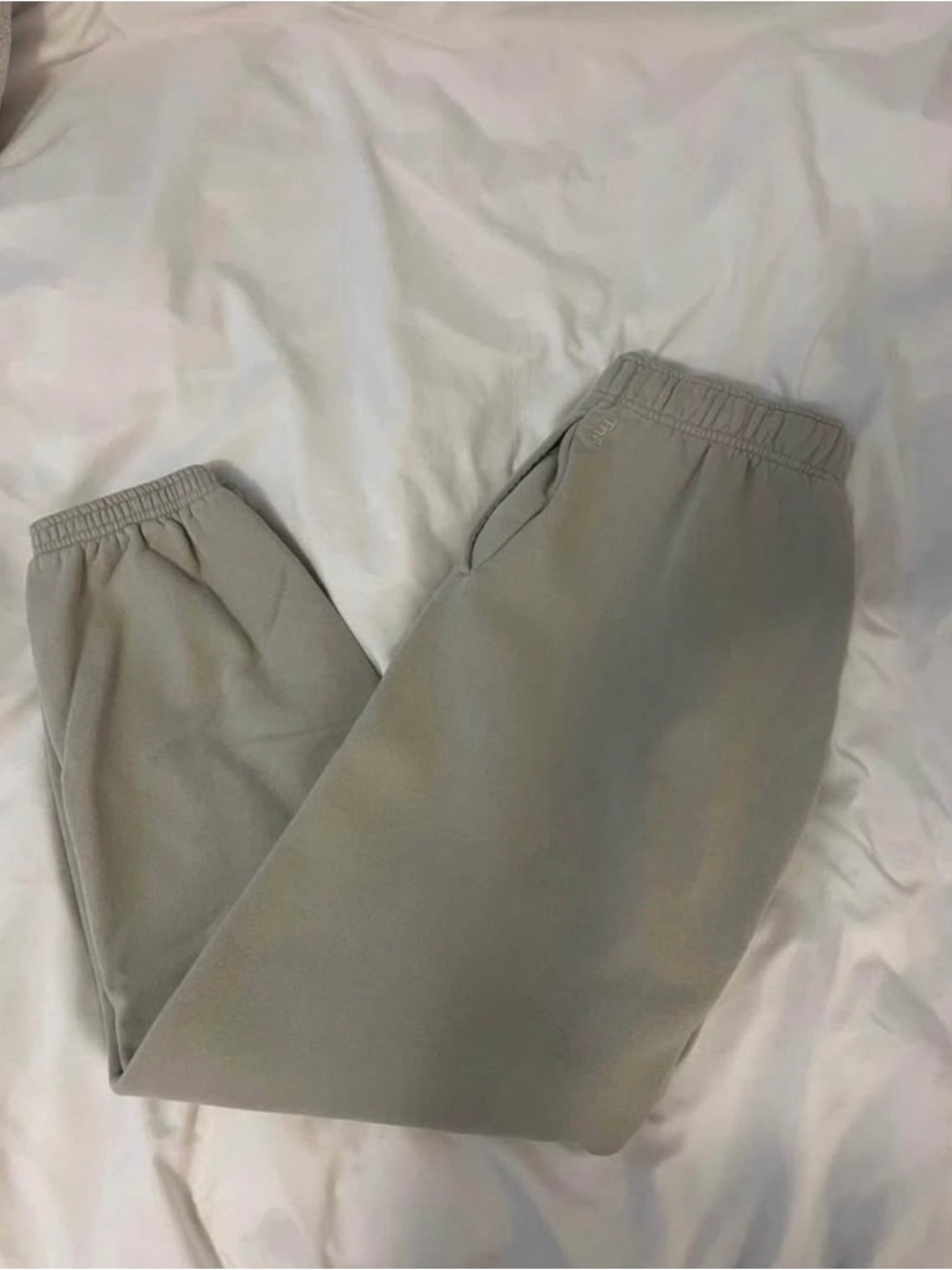 TNA Women's Feather Grey Mega Sweatpants